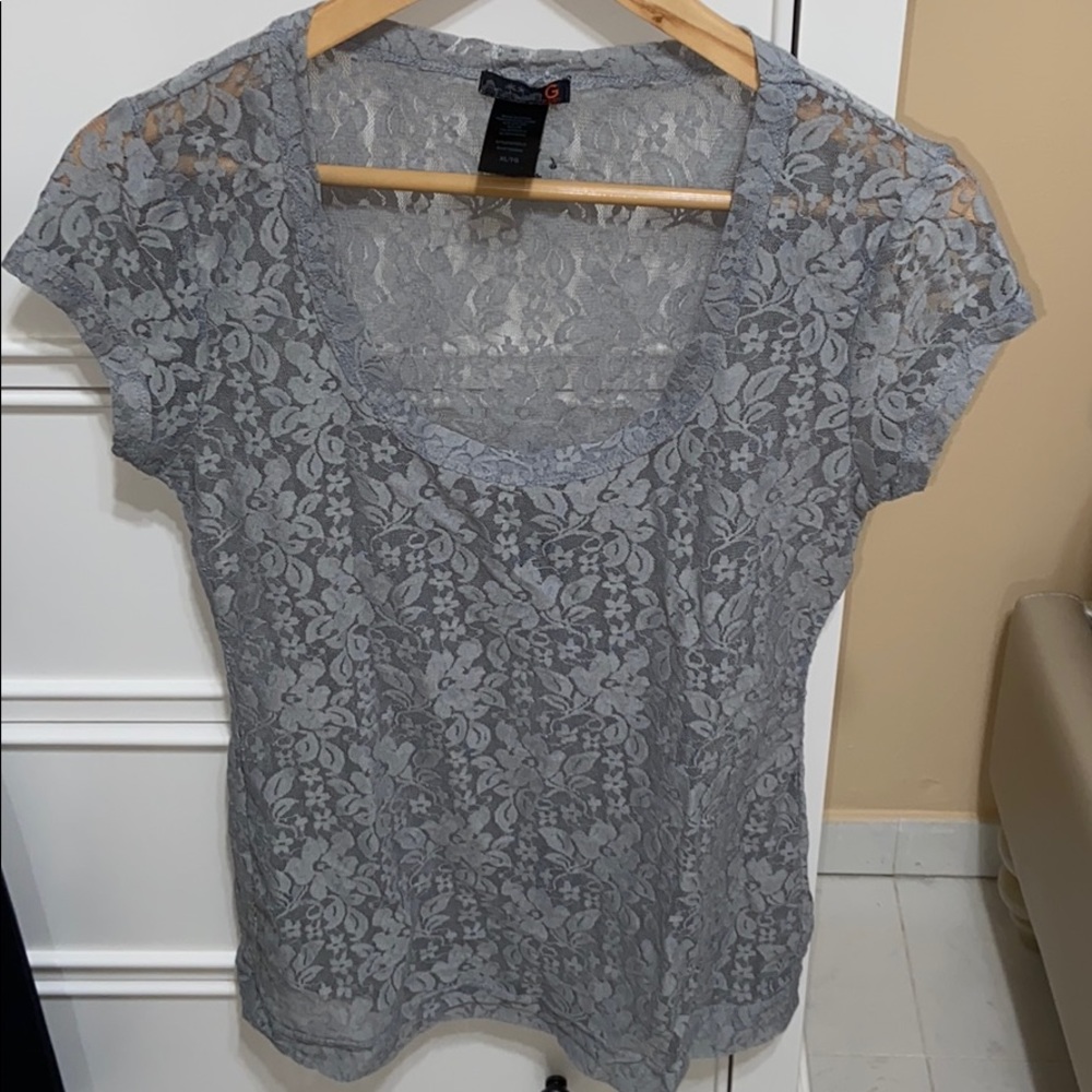 LIKE NEW Guess Lace T-Shirt